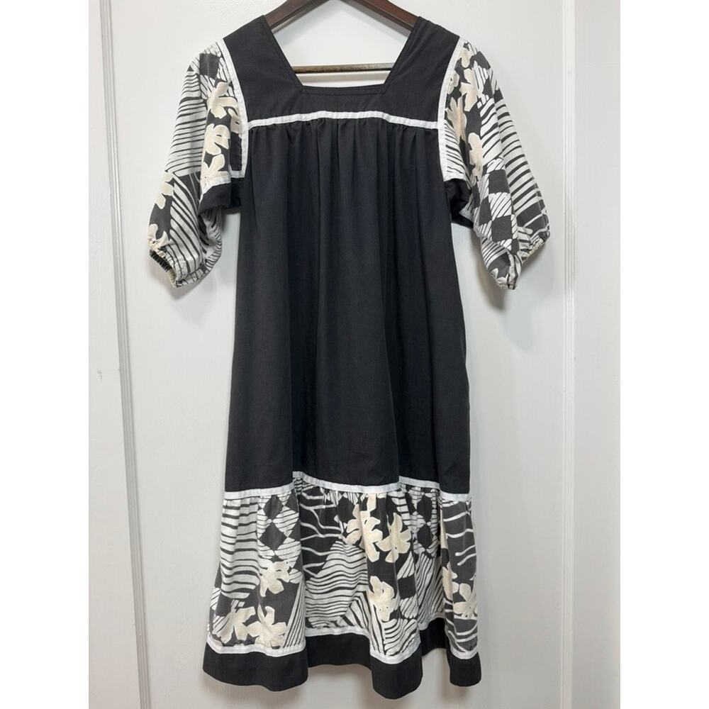 Black White Blush Pink Vintage Floral Hawaiian Print Dress Cottagecore Cozy